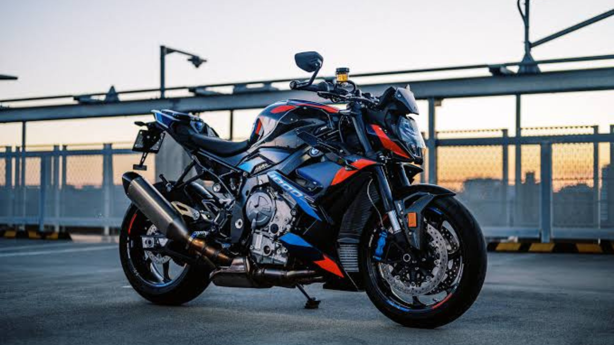 BMW M 1000 R 210HP 300kmh